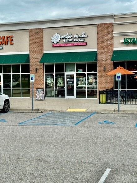 Primary Photo Of 4940 Centre Pointe Dr, Charleston Storefront For Lease