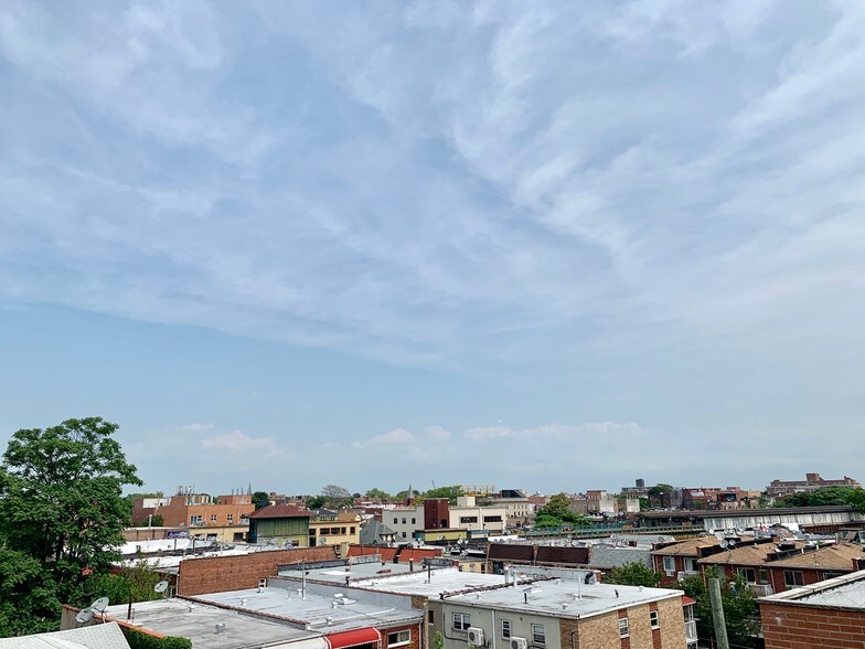 More Photos Of 10018 40th Rd, Corona Apartments For Sale