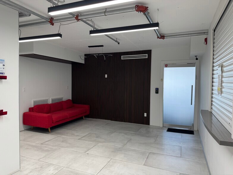 More Photos Of 1720 Harrison St, Hollywood Office Residential For Sale