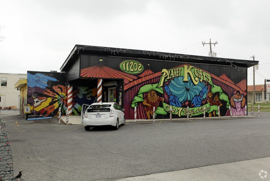 Primary Photo Of 11202 West Ave, San Antonio Freestanding For Sale