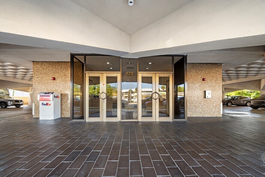 More Photos Of 420 S Dixie Hwy, Coral Gables Loft Creative Space For Sale