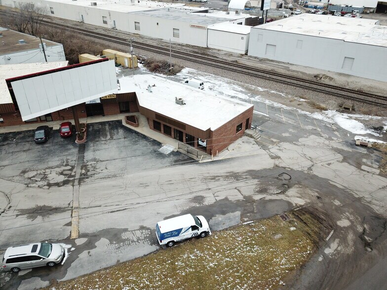 More Photos Of 3100-3102 S 24th St, Kansas City Storefront Retail Office For Lease