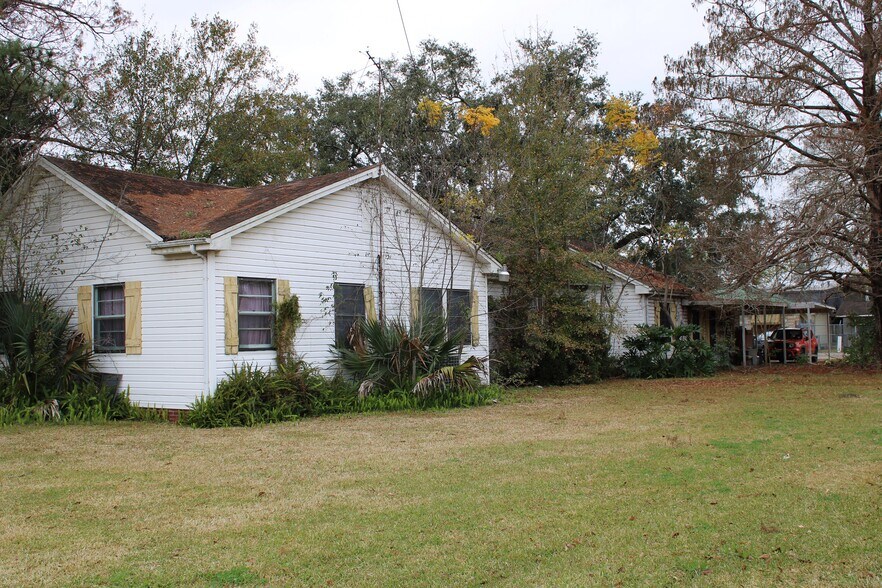 More Photos Of 1137 Grand Caillou Rd, Houma Flex For Sale