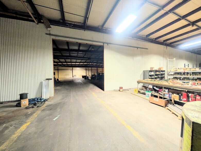 More Photos Of 1469 US Highway 59, Moran Manufacturing For Sale