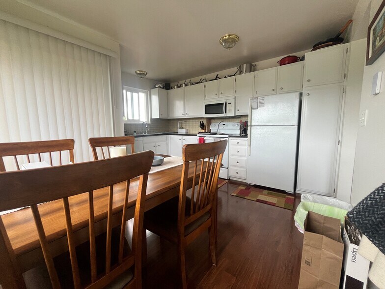 More Photos Of 2707 W Jameson St, Seattle Apartments For Sale