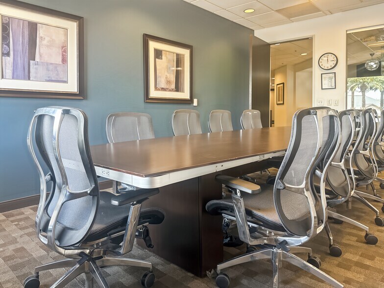 More Photos Of 6671 Las Vegas Blvd S, Las Vegas Coworking Space