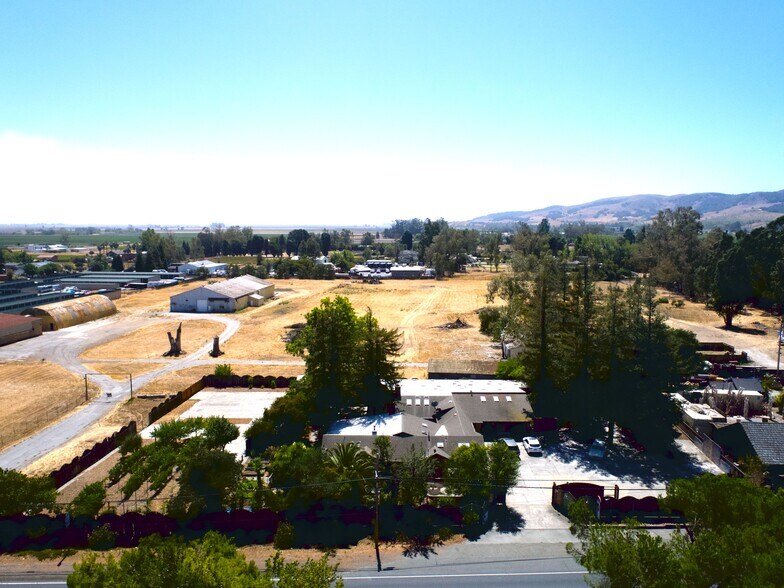 More Photos Of 75 Fremont Dr, Sonoma Storefront Retail Residential For Sale
