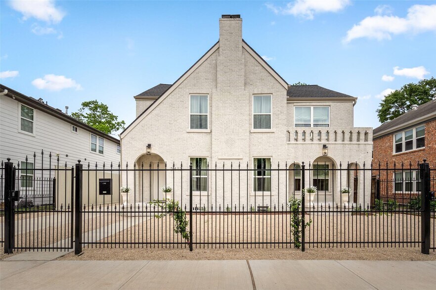 More Photos Of , Houston Multifamily For Sale