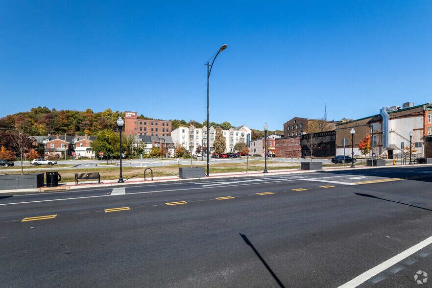 More Photos Of 119 E Lincoln Hwy, Coatesville Storefront Retail Residential For Lease