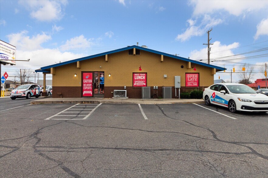 More Photos Of 1380 Wright Ave, Alma Freestanding For Sale