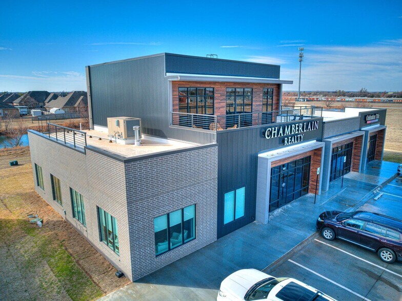 More Photos Of 142 SW 134th St, Oklahoma City Office For Lease