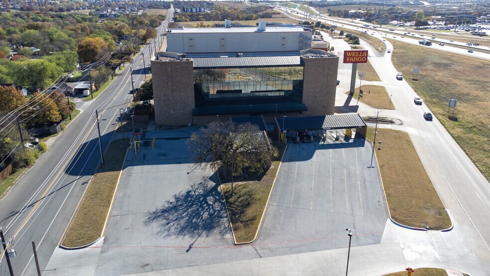 More Photos Of 101 S Jim Wright Fwy, White Settlement Office For Lease