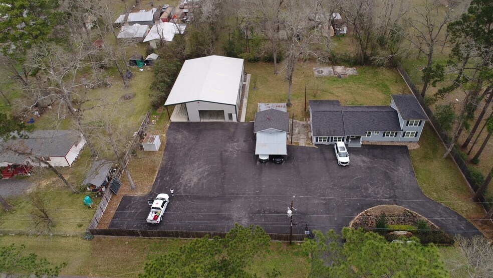 More Photos Of 9144 Sharyn Dr, Conroe Warehouse For Lease