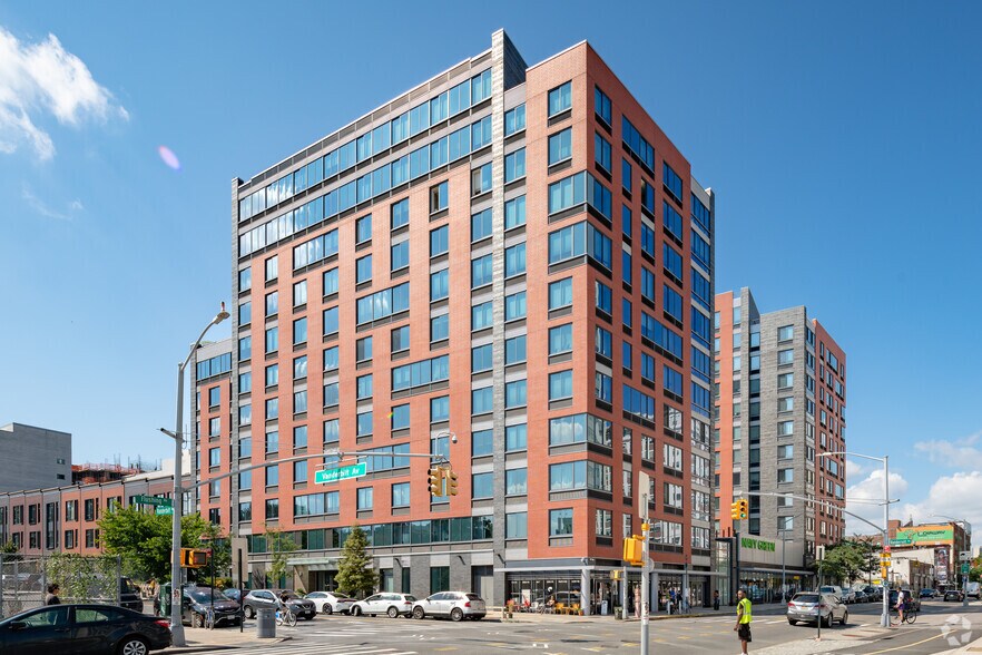 Primary Photo Of 8 Vanderbilt Ave, Brooklyn Apartments For Lease