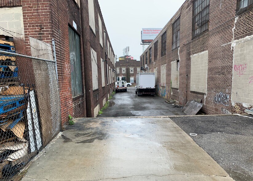 More Photos Of 20 Jackson St, Philadelphia Unknown For Lease