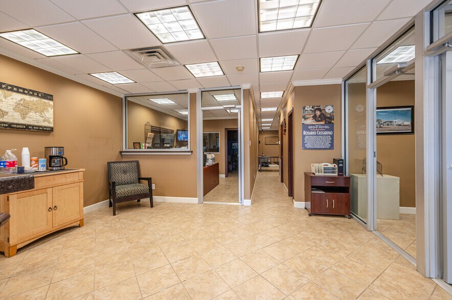 More Photos Of 1340 Highway 3 S, League City Freestanding For Sale