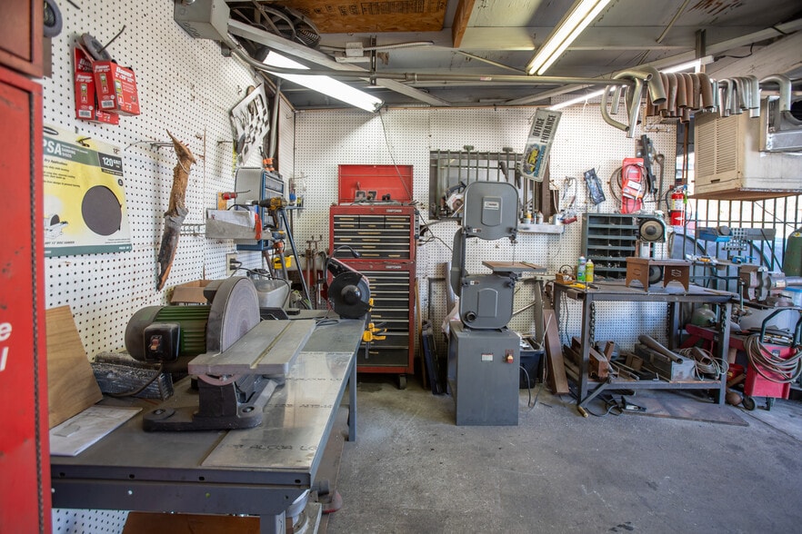 More Photos Of 17635 Arrow Blvd, Fontana Service For Sale