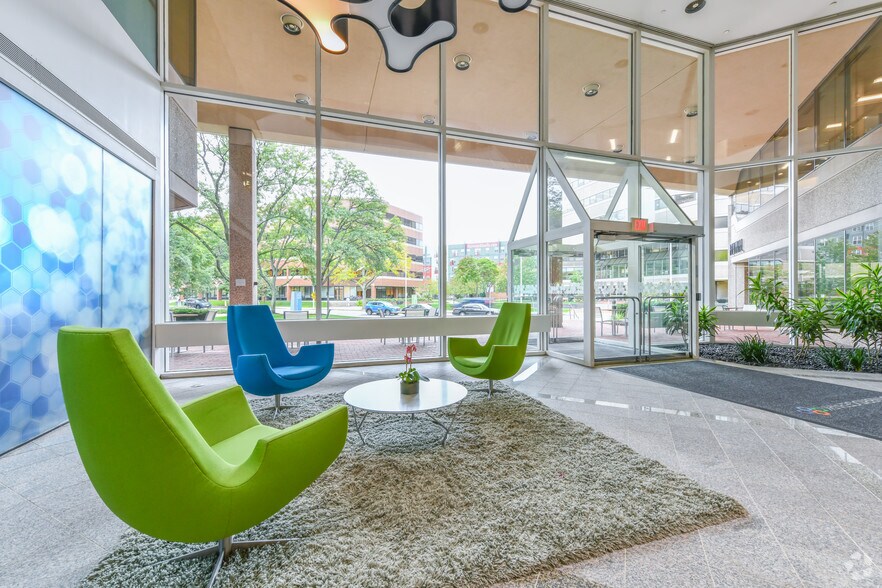Primary Photo Of 125 Cambridgepark Dr, Cambridge Office For Lease