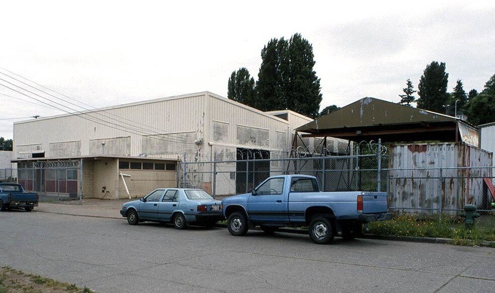 More Photos Of 3434 16th Ave W, Seattle Warehouse For Lease