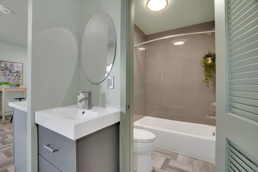 More Photos Of 640 State Highway 12, Rio Vista Hotel For Sale