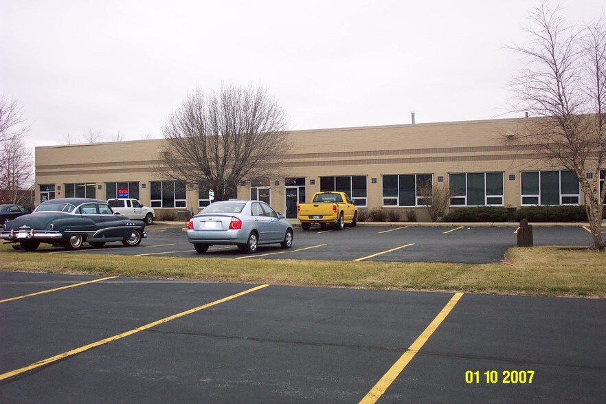 More Photos Of 1277 Naperville Dr, Romeoville Warehouse For Lease