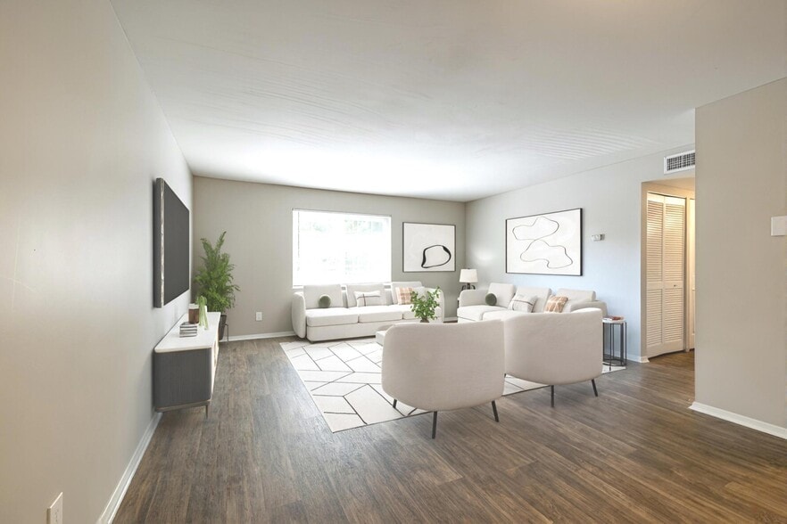 More Photos Of 1 Lakeside Rd, Greenville Apartments For Sale