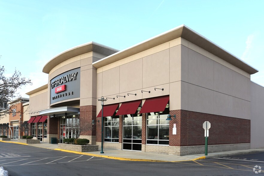 More Photos Of 4600 Shelbyville Rd, Louisville Unknown For Lease