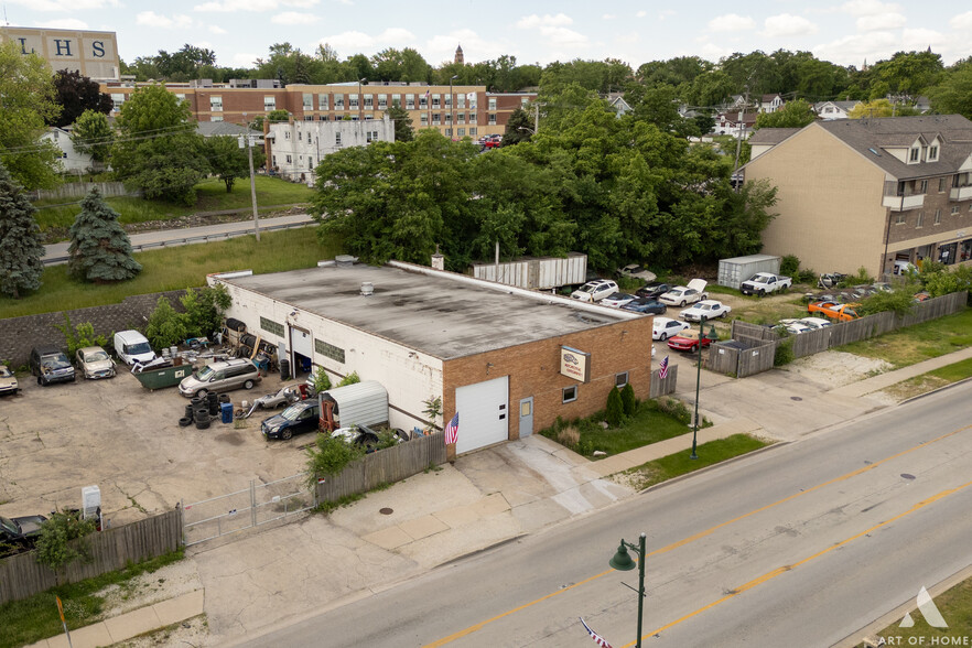 Primary Photo Of 926 Main St, Lemont Light Distribution For Sale