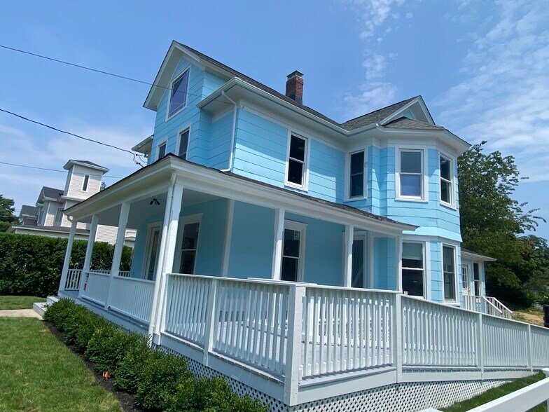 More Photos Of 434 Griffing Ave, Riverhead Medical For Sale