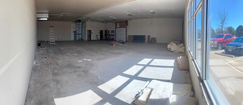 More Photos Of 841 Broadmeadow Rd, Rantoul Flex For Lease