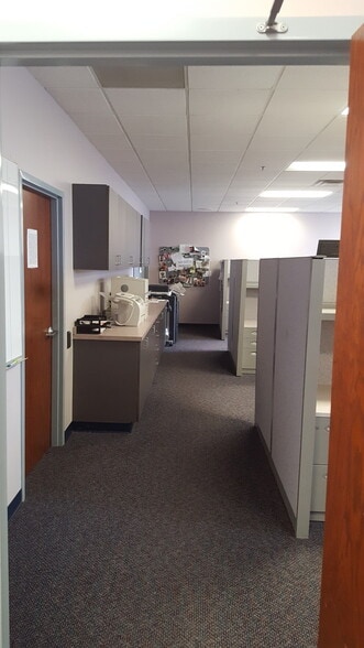 More Photos Of 1890 Commerce Center Blvd, Fairborn Office For Lease