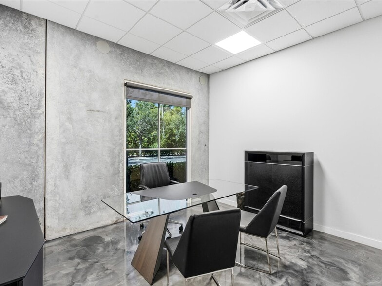 More Photos Of 15481 SW 12th St, Sunrise Flex For Sale