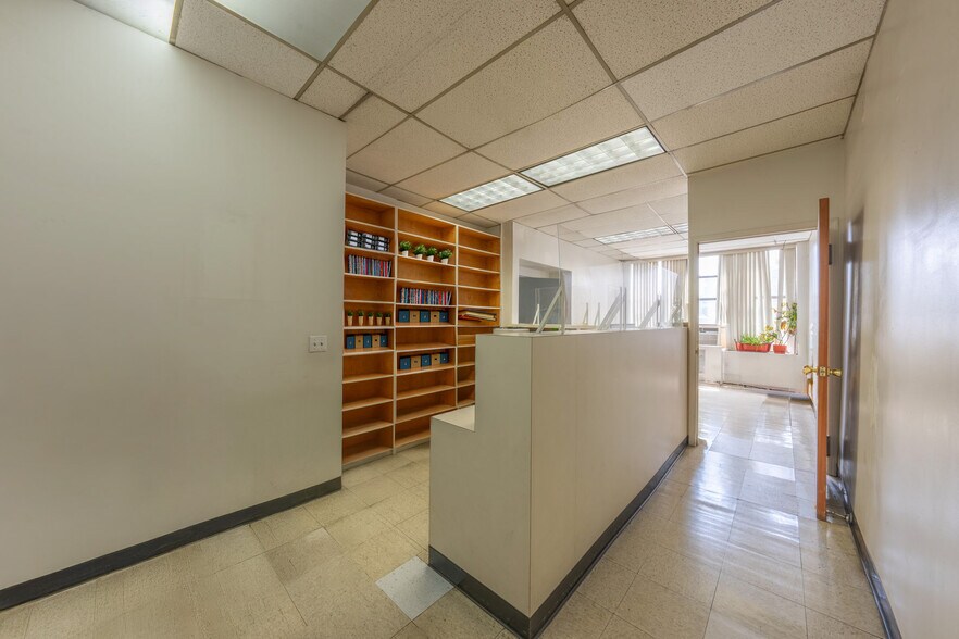 More Photos Of 187-193 Canal St, New York Storefront Retail Office For Lease