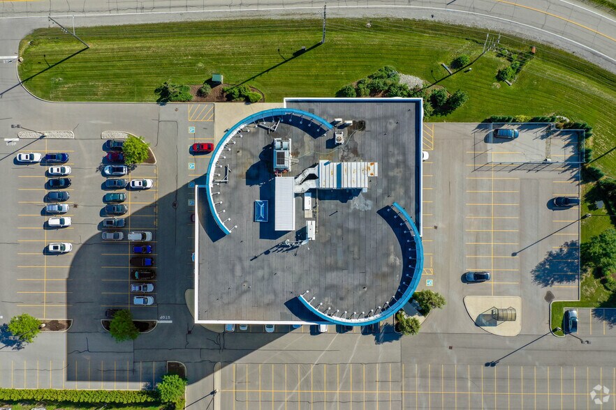 More Photos Of 4475 N Service Rd, Burlington Office For Lease