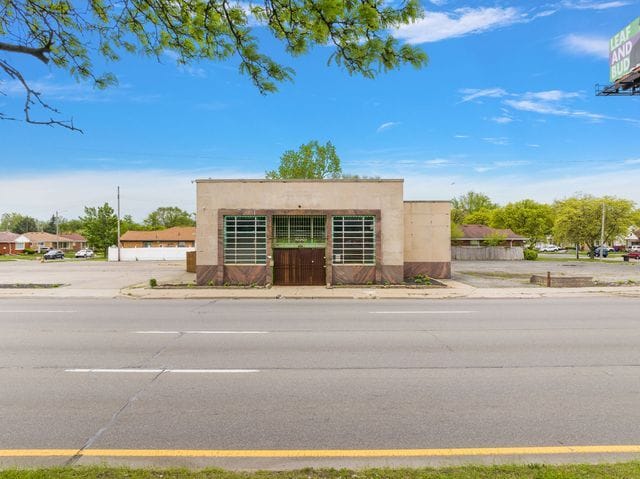 More Photos Of 16301 W Eight Mile Rd, Detroit Freestanding For Sale