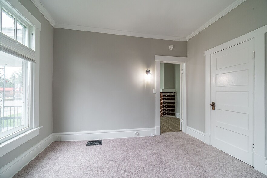 More Photos Of 16-20 W Park St, Westerville Apartments For Sale