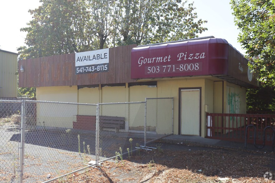 More Photos Of 4716 SE Powell Blvd, Portland Storefront Retail Office For Lease