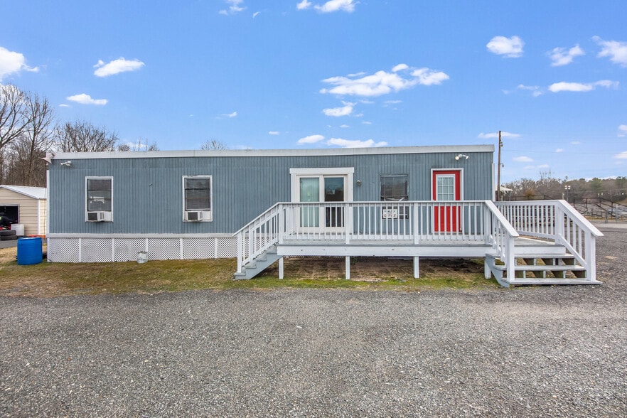 More Photos Of 2035 James Monroe hwy, Colonial Beach Racetrack For Sale