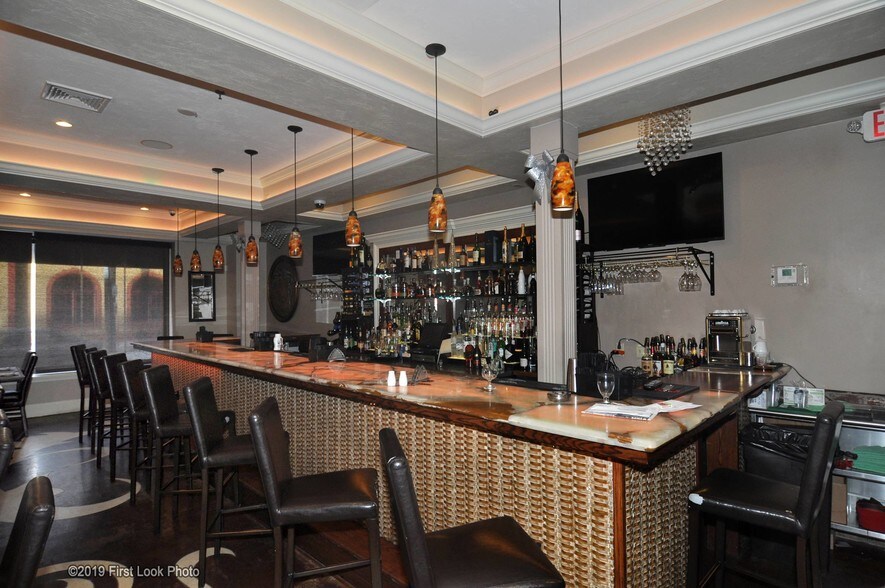 More Photos Of 146 Acorn St, Providence Freestanding For Sale