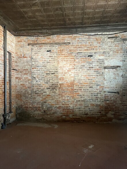 More Photos Of 107 Wicker St, Sanford Storefront Retail Office For Sale