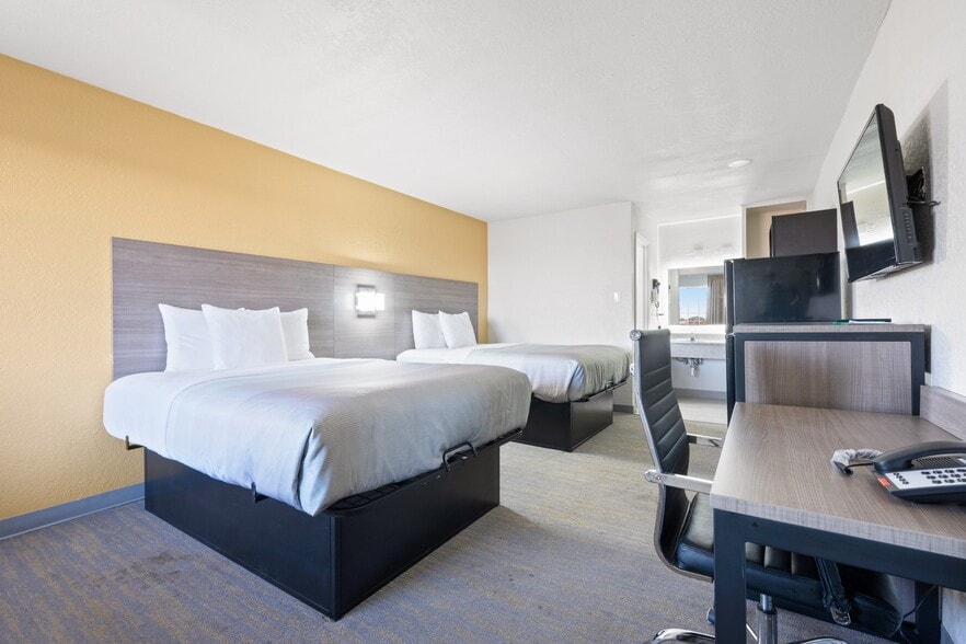 More Photos Of 10159 I-20, Eastland Hotel For Sale