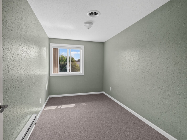 More Photos Of 200 S 4th St, Kawkawlin Assisted Living For Sale
