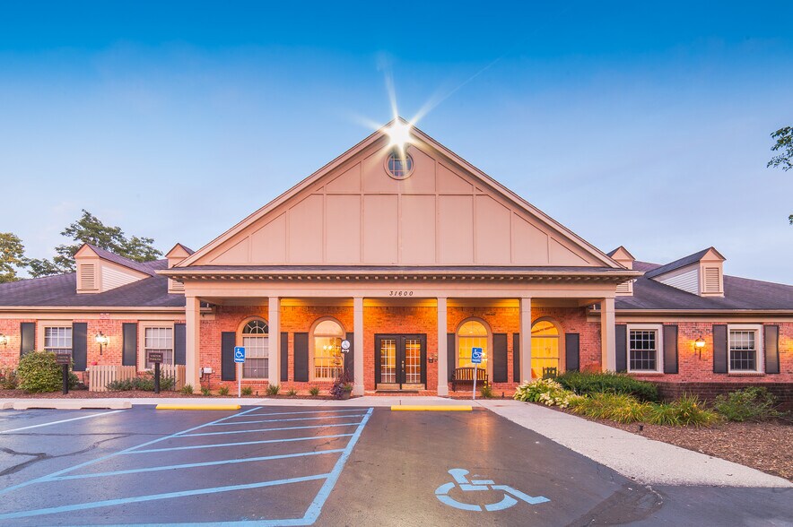 Primary Photo Of 31600 Telegraph Rd, Bingham Farms Medical For Lease