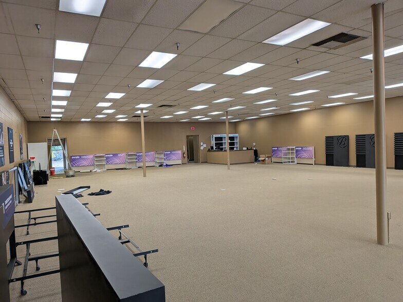 More Photos Of 7029-7055 El Camino Real, Atascadero Unknown For Lease