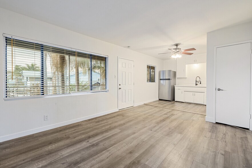 More Photos Of 1056 E 6th St, Long Beach Apartments For Sale