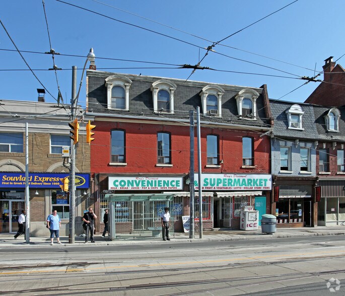 Primary Photo Of 350-352 Queen St E, Toronto Storefront Retail Residential For Sale