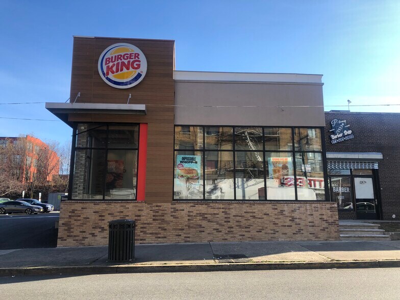 More Photos Of 237-251 Market St, Paterson Storefront Retail Office For Lease