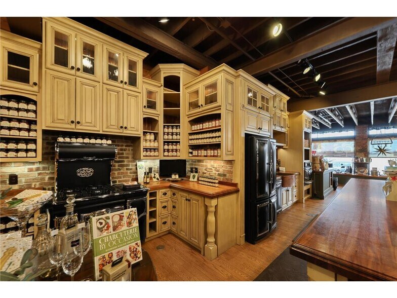 More Photos Of 8318 State Highway 23, Saint Cloud General Retail For Sale