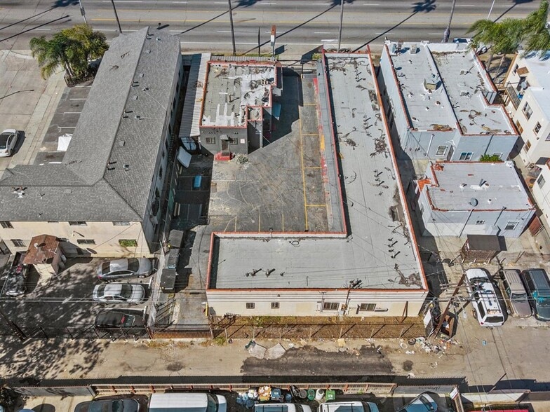 More Photos Of 10914 S Figueroa St, Los Angeles Hotel For Sale