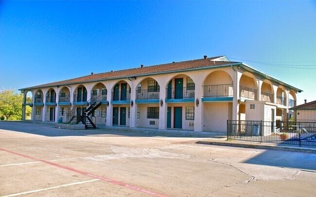 Primary Photo Of 1216 Interstate Highway 30, Greenville Hotel For Sale